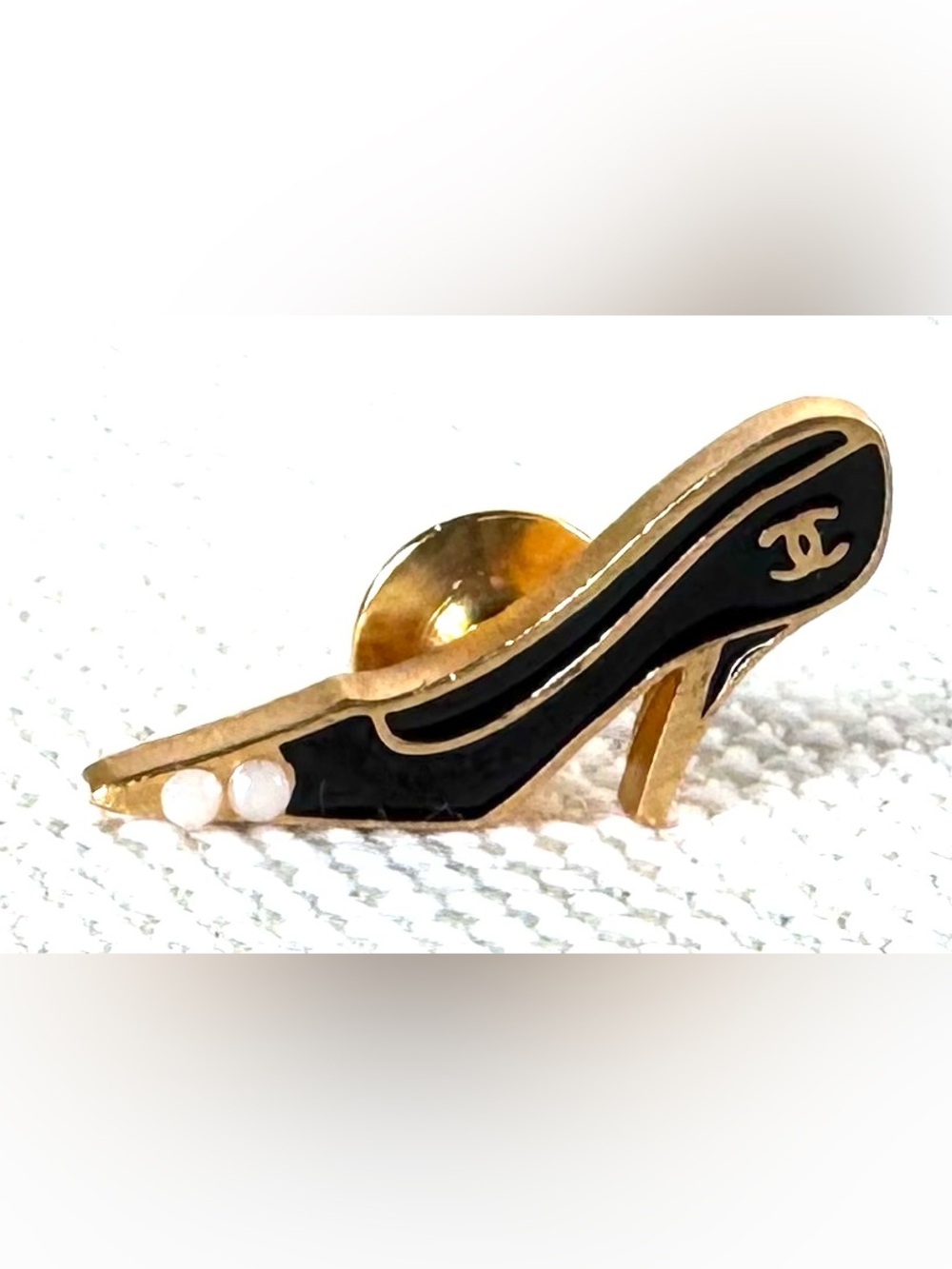 CHANEL Authentic 02A Black Enamel High Heel Shoe Lapel Pin Brooch Rare
